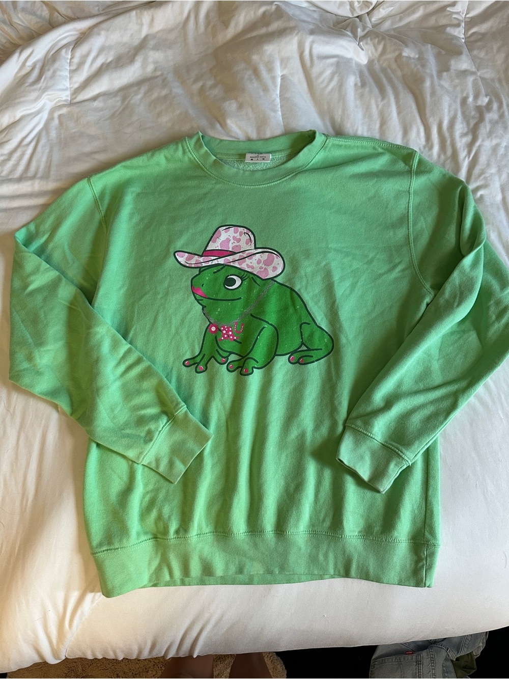 Living Fully Co green frog sweatshirt